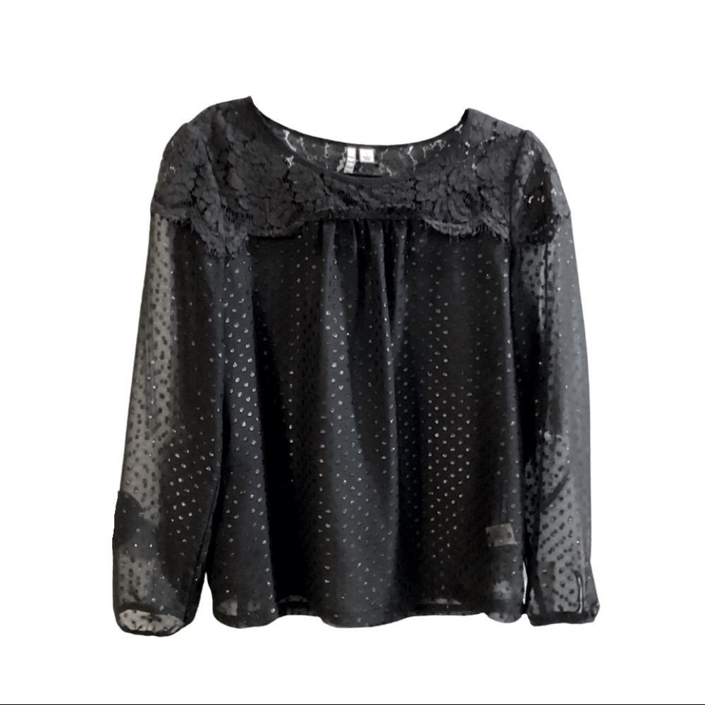 Long sleeve Elle blouse in large.